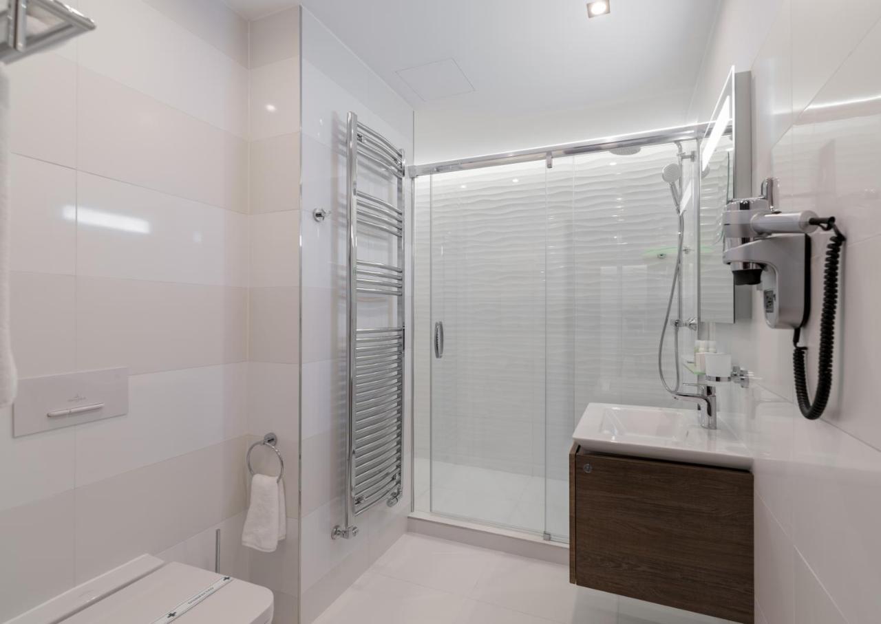 קרלובי וארי Spa Hotel Ulrika מראה חיצוני תמונה