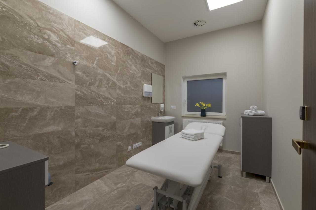 קרלובי וארי Spa Hotel Ulrika מראה חיצוני תמונה